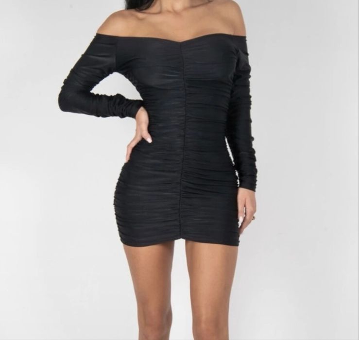 Rochie Scurtă cu Umerii Goi Lycra- Nikto Brand