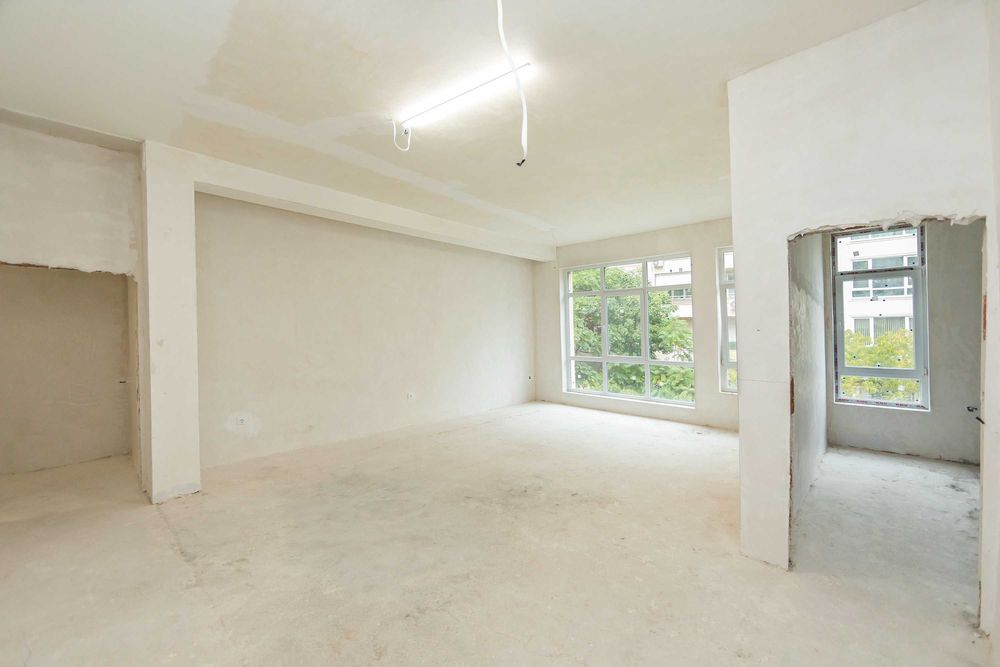 Продава се Тристаен апартамент в София, Център - 128 кв.м за 861 €/кв.м - Снимка #2