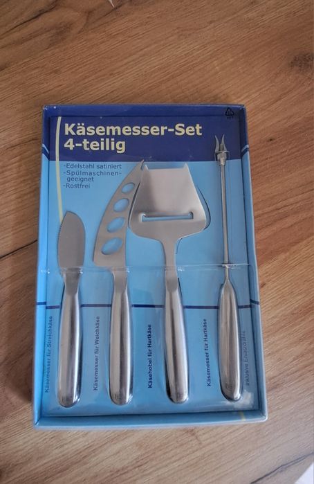 Set  pentru tăiat branzeturi, din Otel Inoxidabil, Design Ergonomic, U