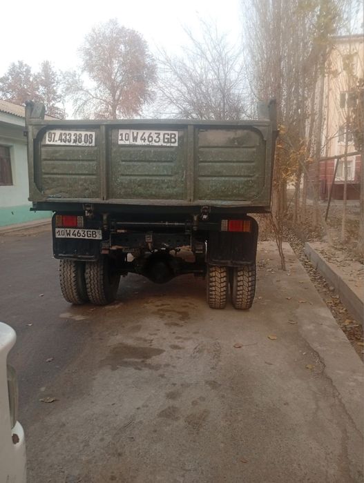 Грузовая машина ЗИЛ