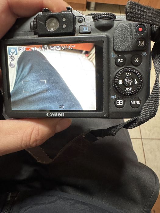 Aparat foto canon G16