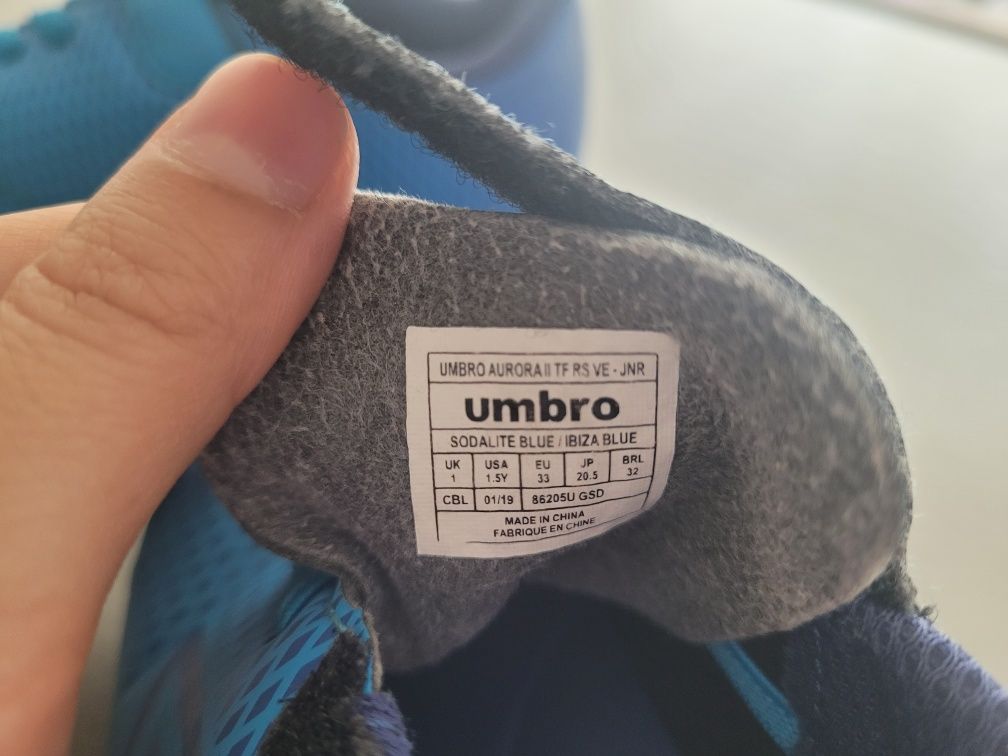 Маратонки за момче umbro