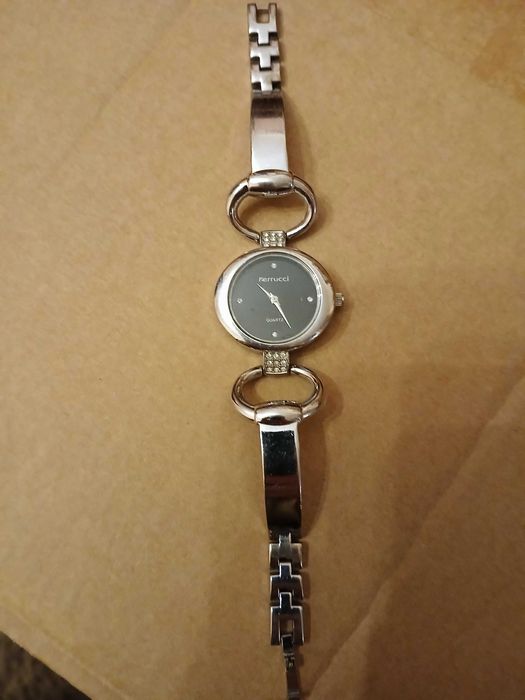 Дамски часовници без батерия