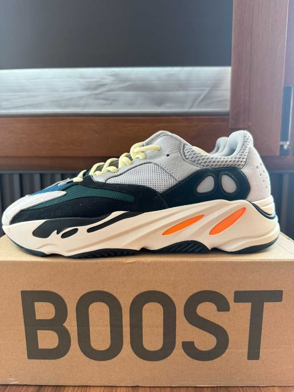 Yeezy Boost 700 "Wave Runner"  45 ⅓