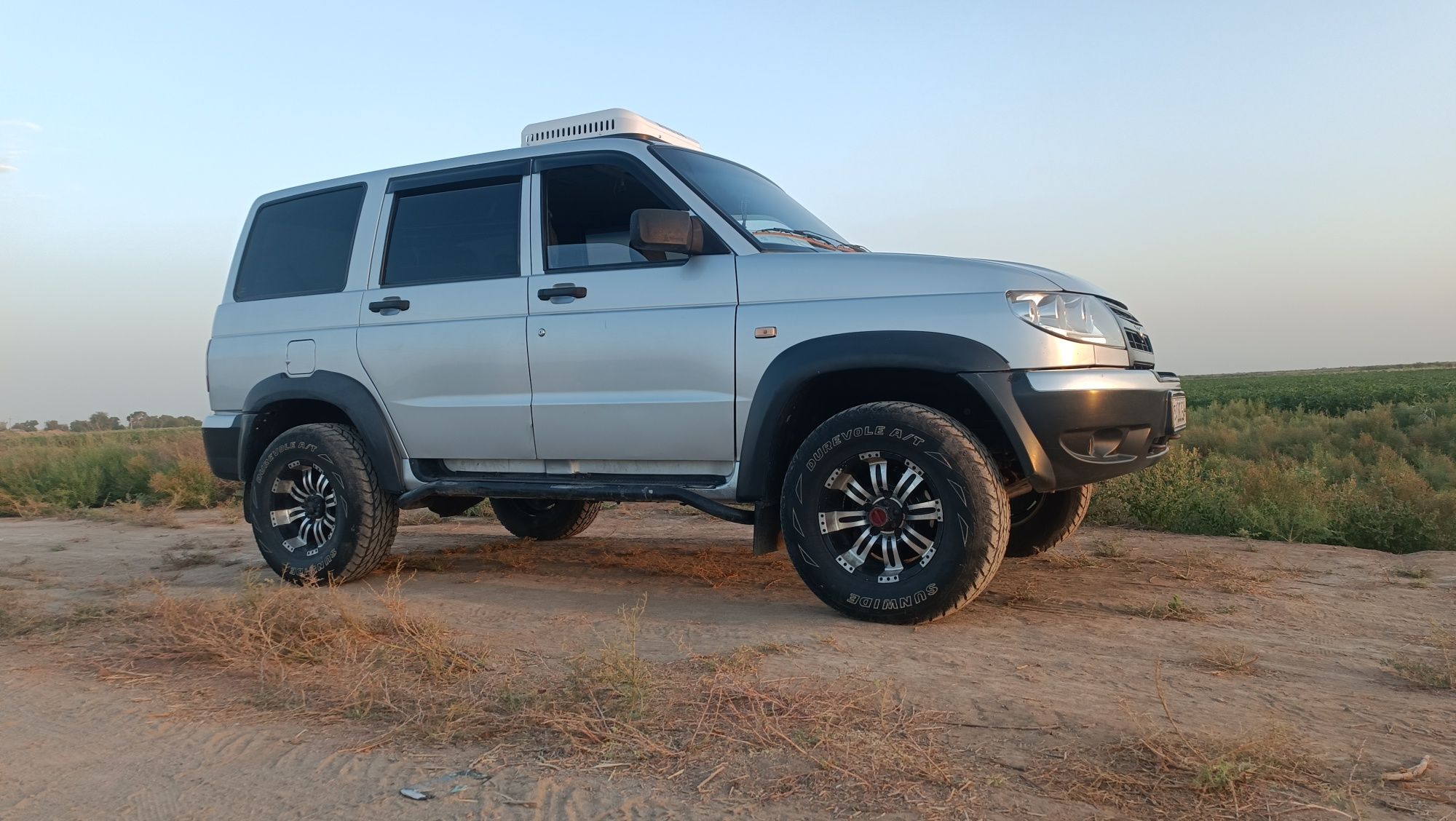 Uaz patriot yengil jip