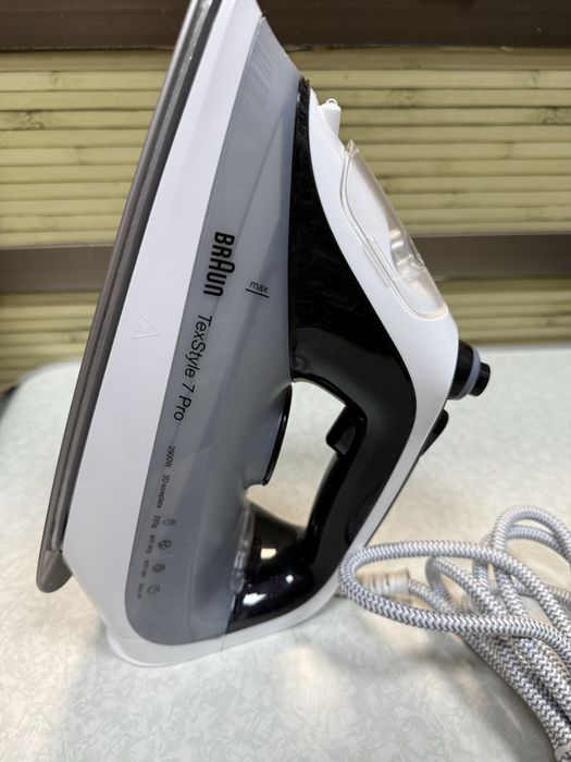 Парна ютия Braun TexStyle 7 Pro