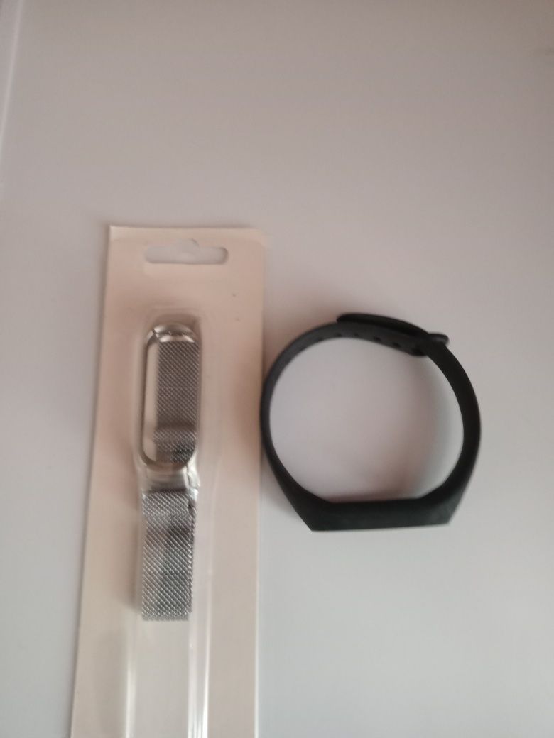 Продам браслет металл.новый в подарок  браслет Mi Smart Band цена-1500