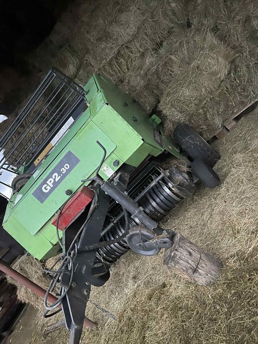 Vând Balotiera Deutz Fhar