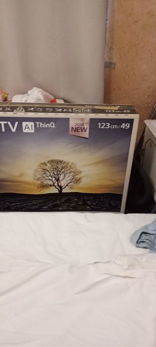 Продавам неработещ телевизор LG-49"
