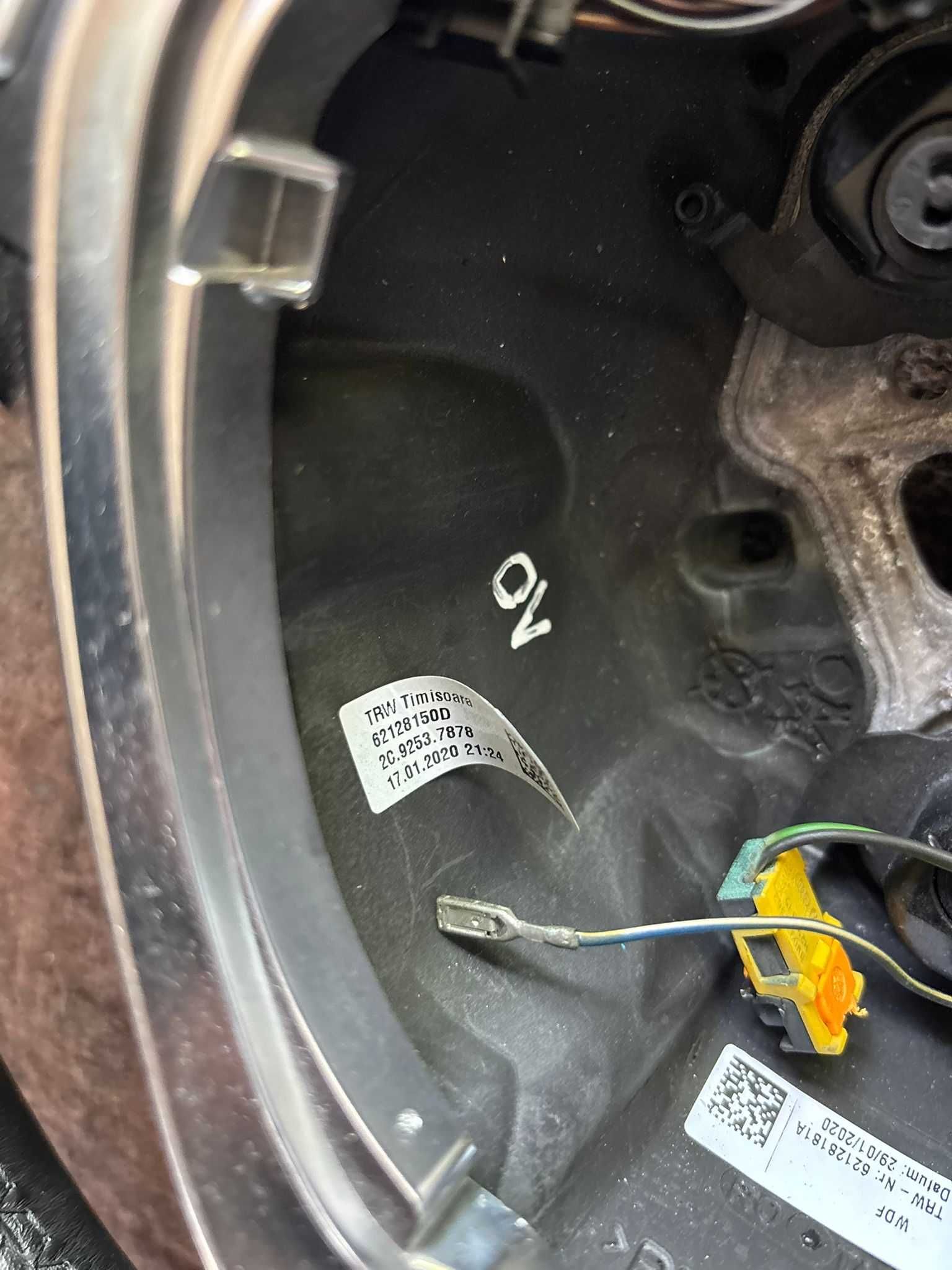 Volan Volkswagen Golf 7 cu comenzi