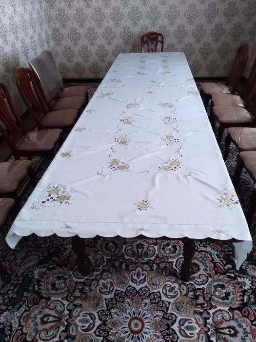 Скатерть с вышивкой