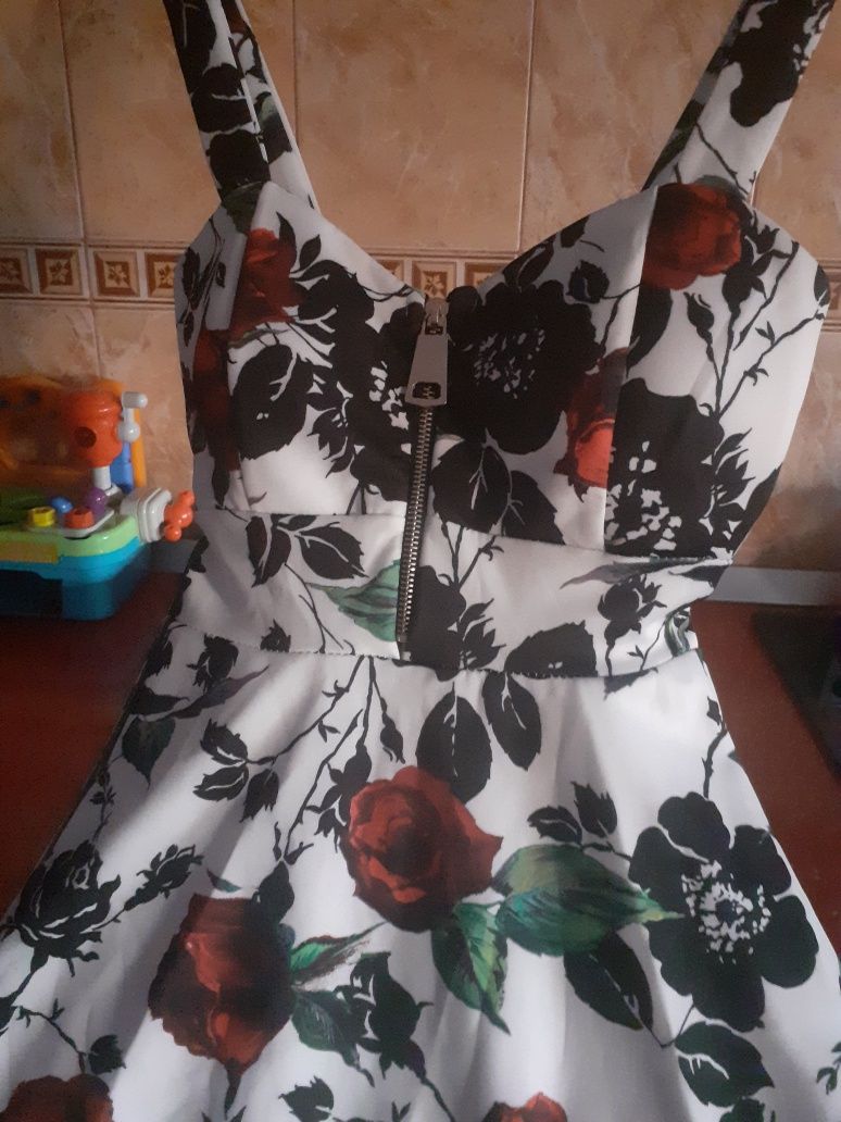 Rochie superba mărime  mica