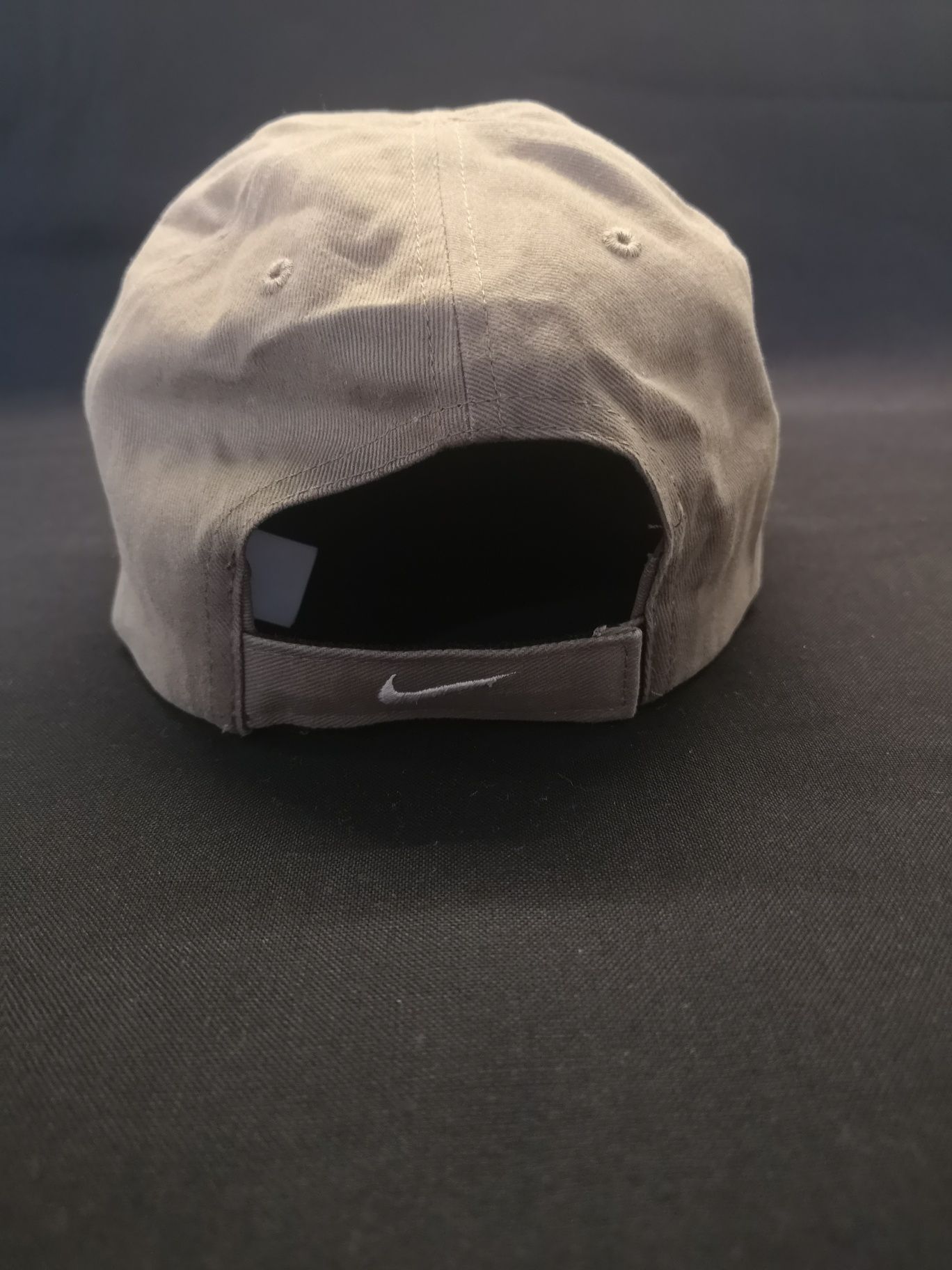Шапка с козирка Nike