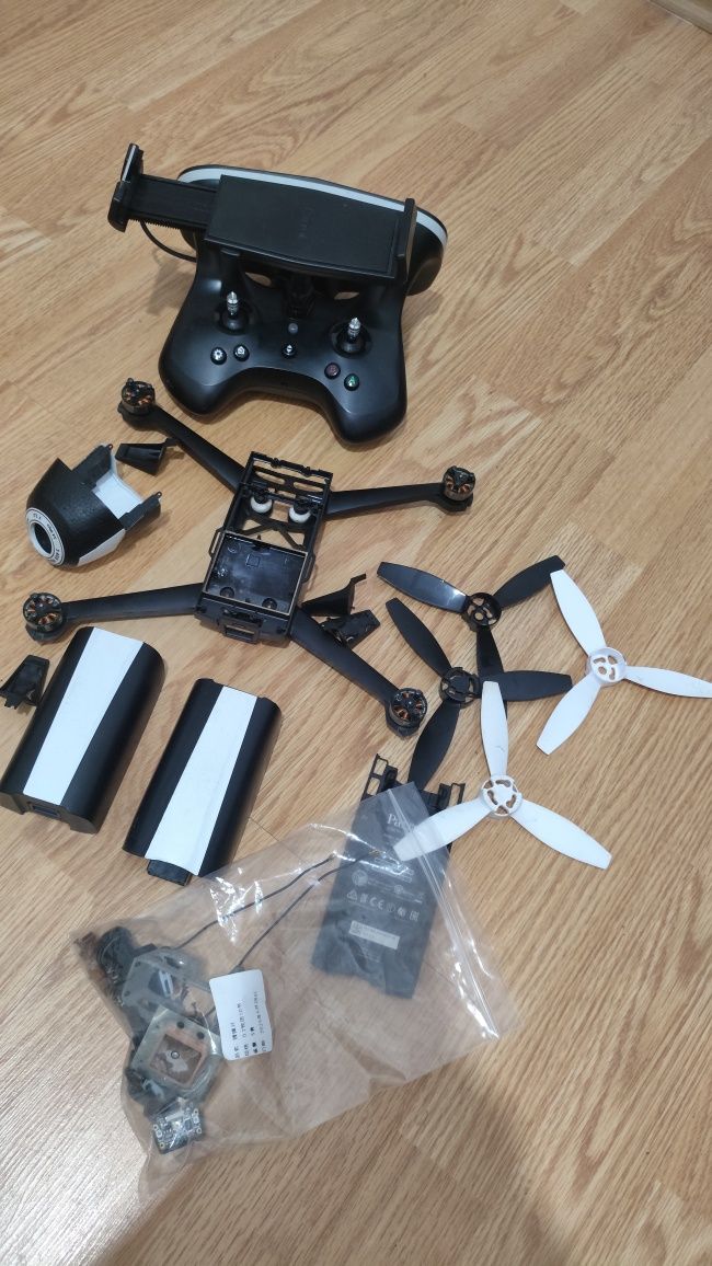 Piese drona Controler si baterii parrot bepot 2