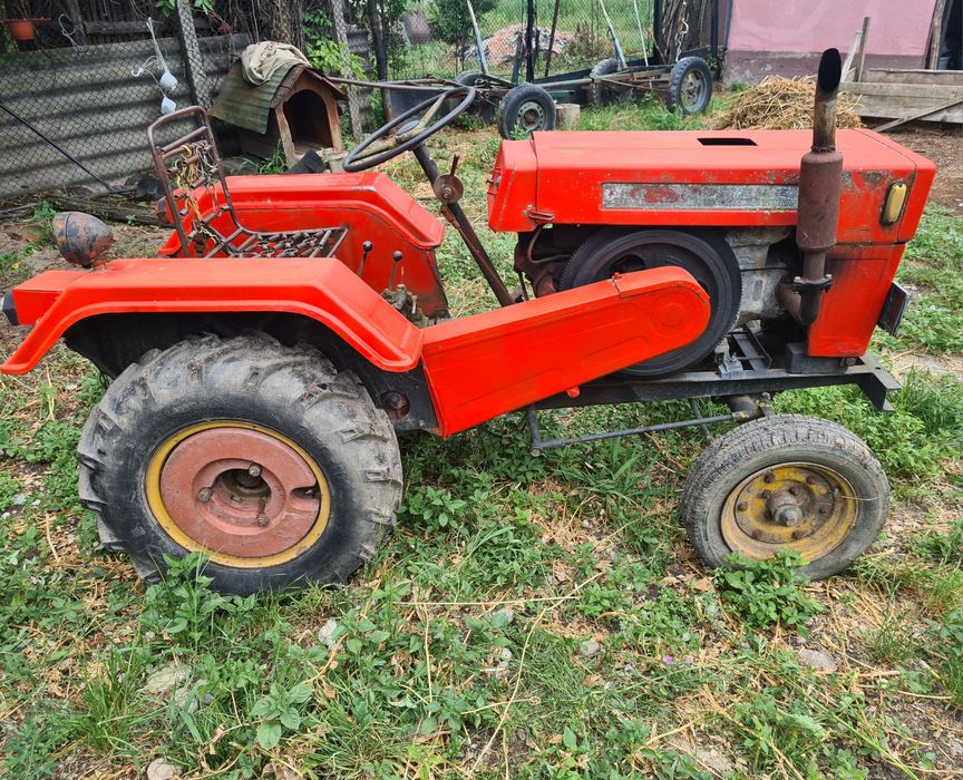 Tractor Hebei tractor. Nu fac schimburi