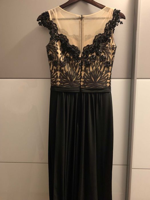 Rochie de gala negru si nud
