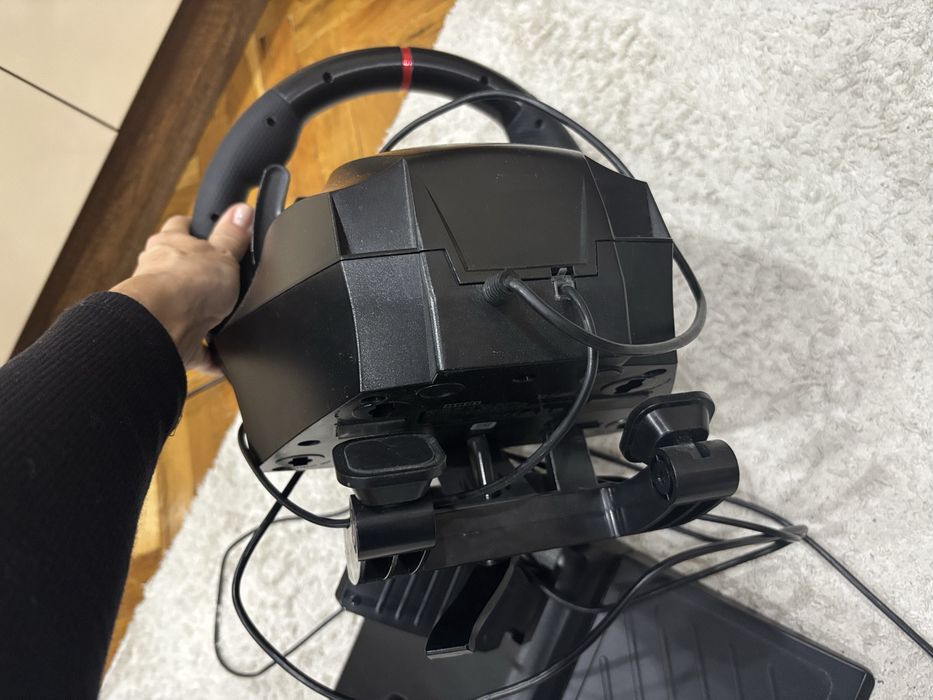 Волан с педали HORI - Apex (PS5/PS4/PC)
