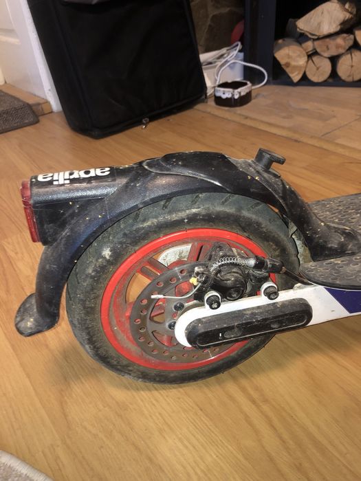 Trotineta Aprillia eRsz