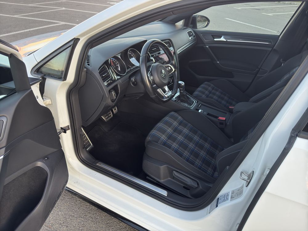 VW Golf 7.5 GTE 1.4 TSI plug in hybrid