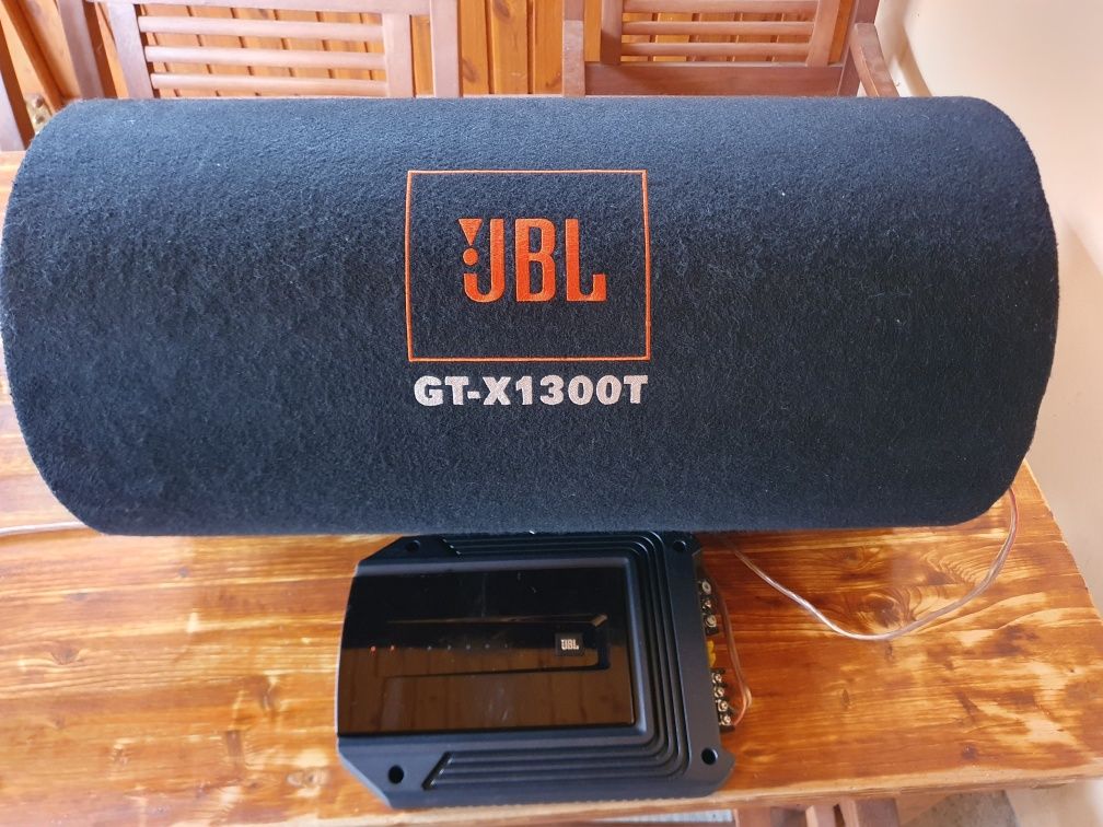 Pachet bas: Statie + subwoofer auto JBL GT-X1300T