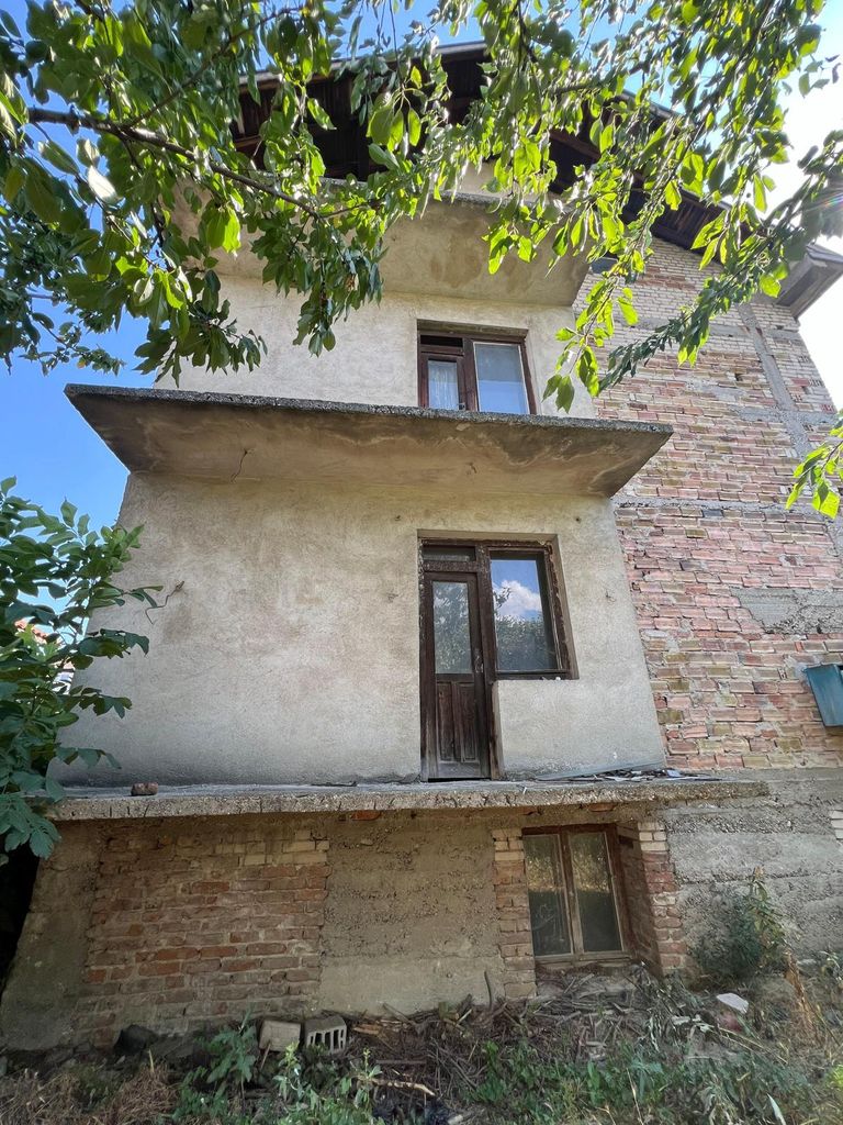 Продава се Къща в Пазарджик, Устрем - 204 кв.м за 569 €/кв.м - Снимка #1