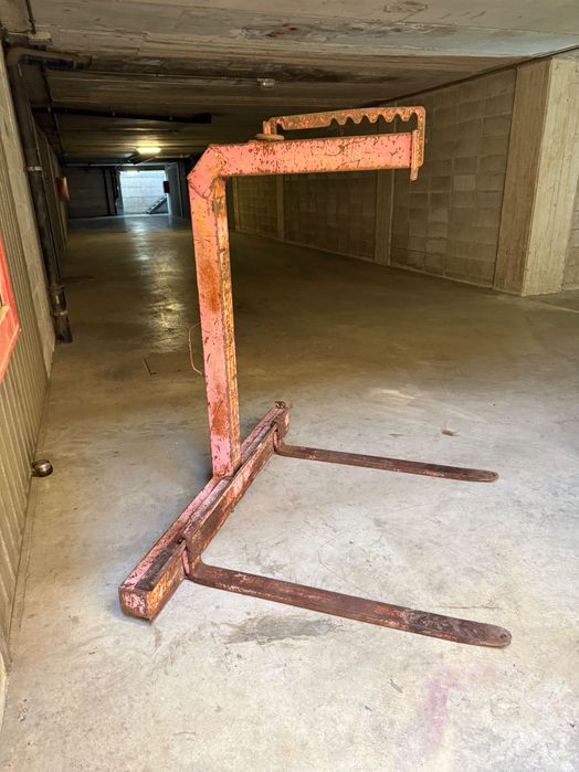 Furca pentru paleti - macara