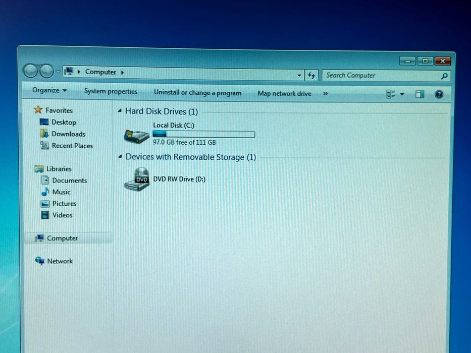 Sistem PC cu monitor Intel E8400, SSD de 120 Gb, LCD 17 inchi