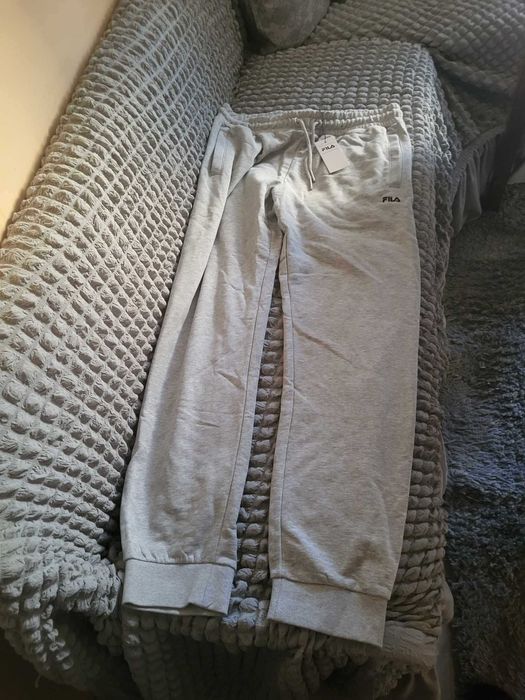 Анцунг Фила чистно нов