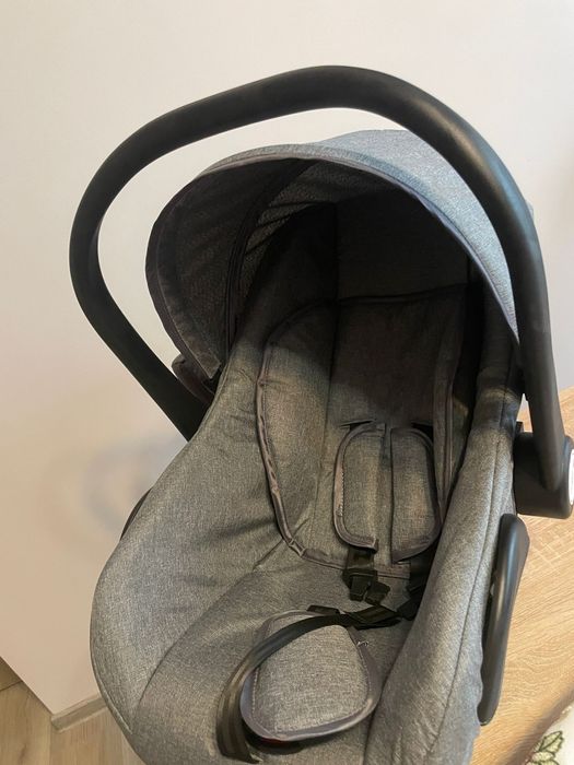 Cărucior bebe 3 în 1