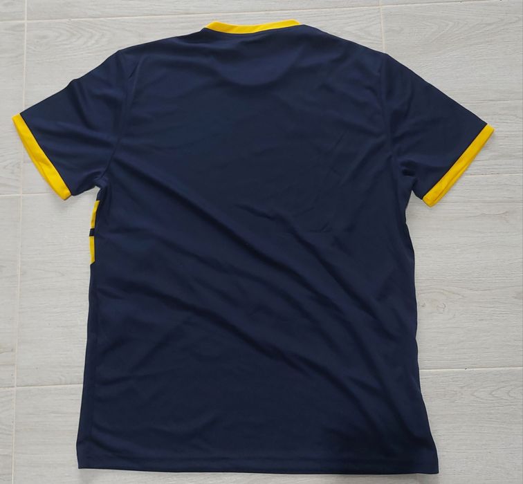Tricou Sport Erreà Albastru Marin/Galben– Bandă Diagonală –L