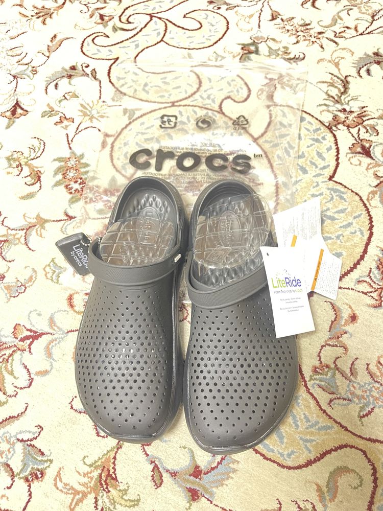 Crocs Yangi 42 - razmer