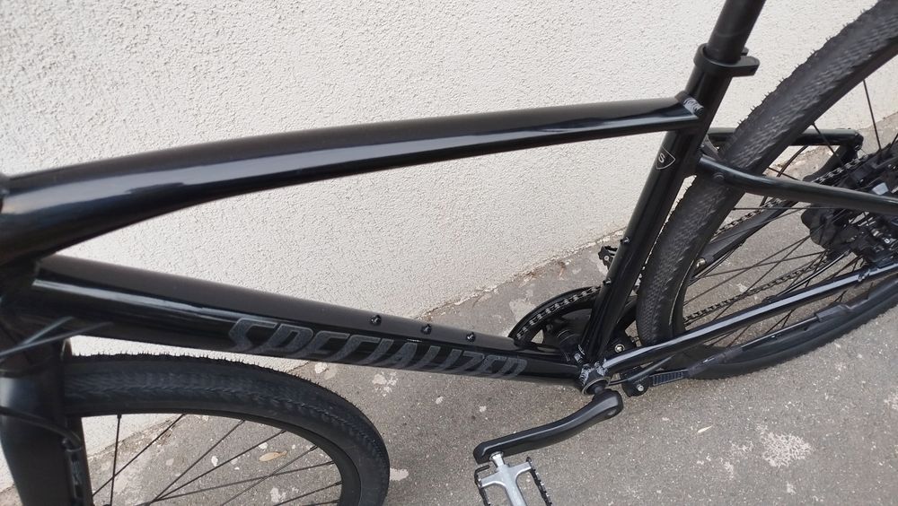 Specialized cross hidraulic cube