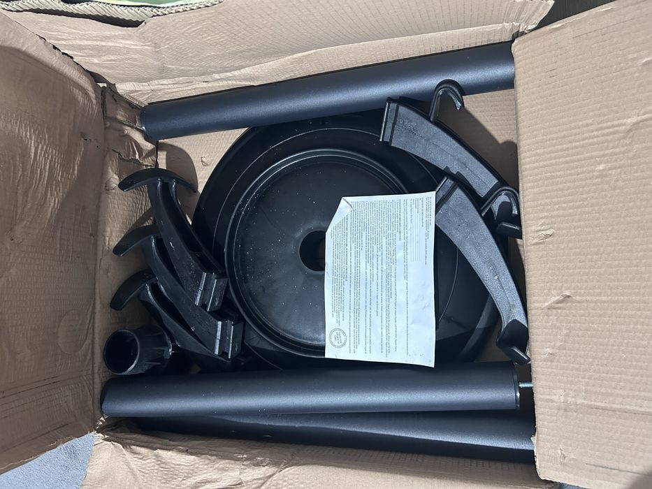 Vand cuier de haine nou