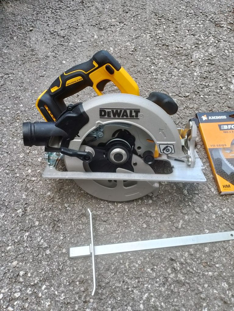 Безчетков циркуляр DeWalt 18волта