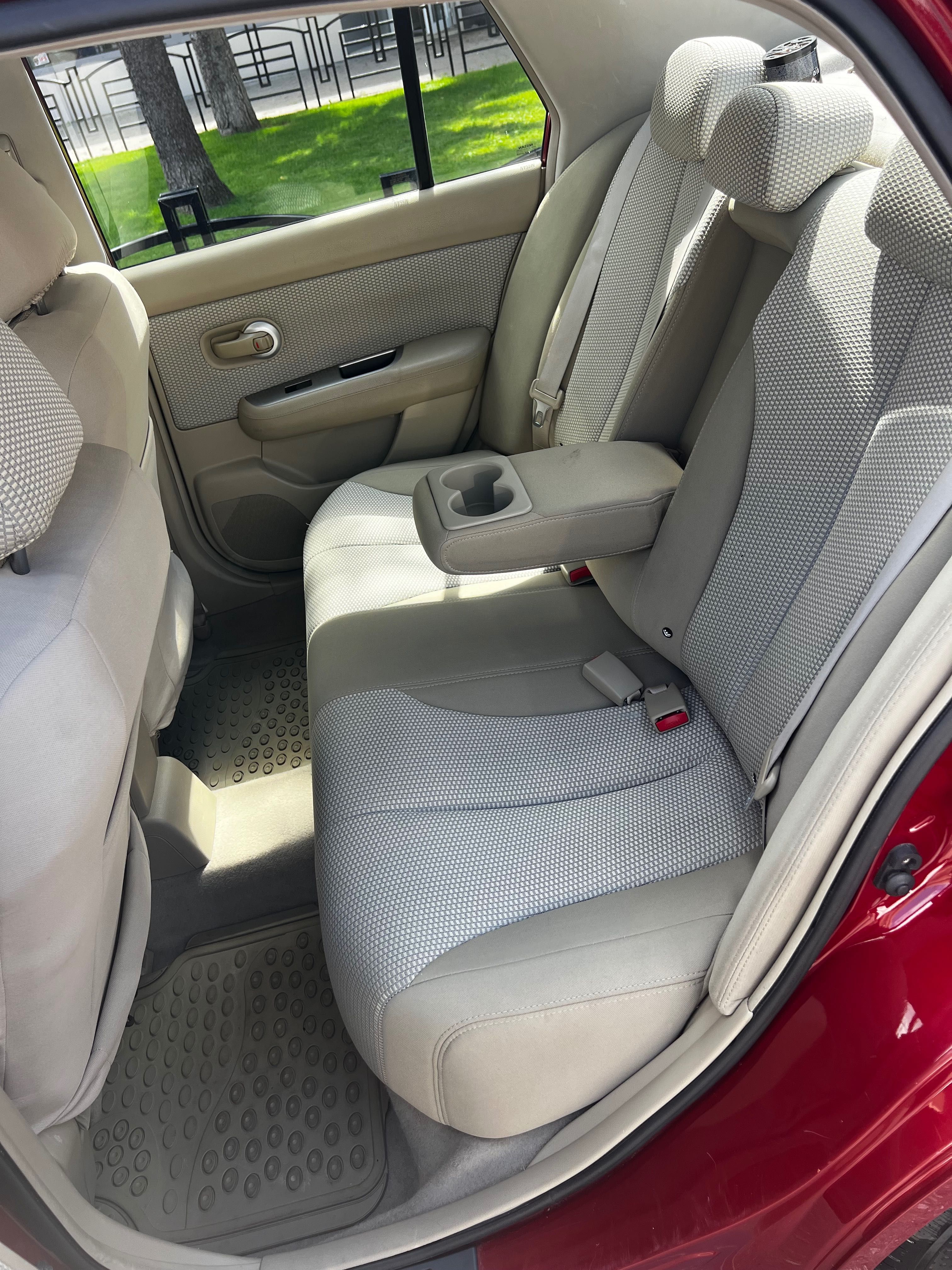 Vând Nissan TIIDA