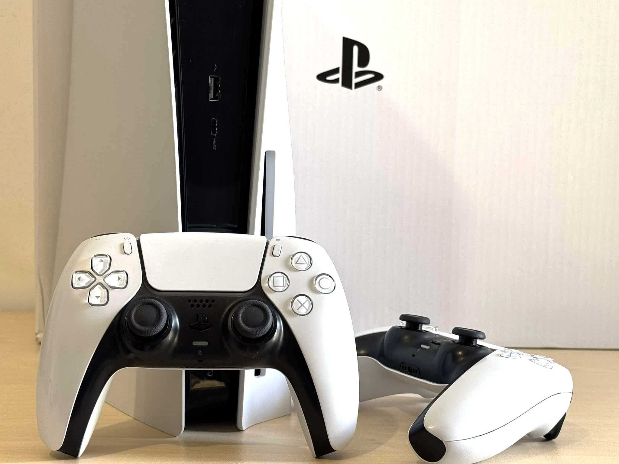 Бартер! Sony PlayStation 5 (PS5) + 2 Контролера и игра!