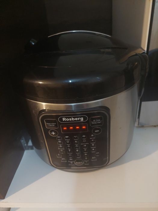 Продавам мултикукър росбер