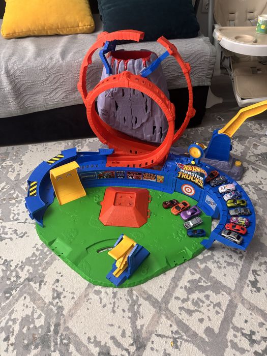 Большой Гоночный трек Hot weels хот вилс