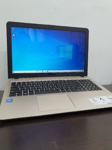 Laptop Impecabil ASUS X540S INTEL DUAL-CORE 750 4GB RAM 500 HDD