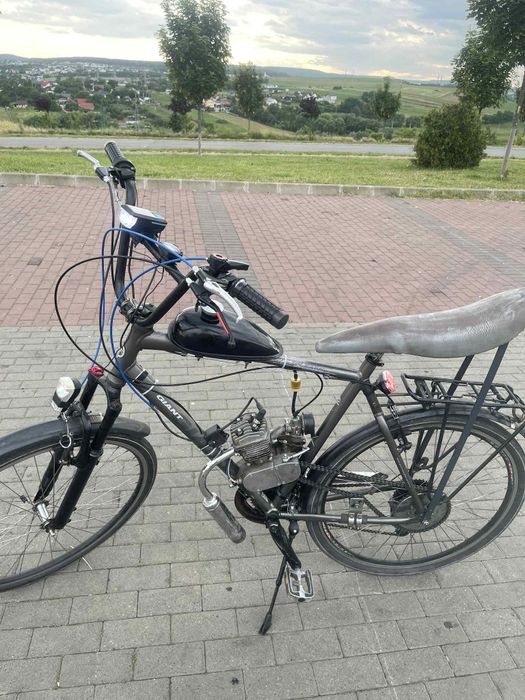 Un motormoto de 80 cc 2 tfac și schimb /motor 80 cc, 3,2 cai , bicicle