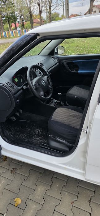 Vând skoda An 2010  motor 1.4D