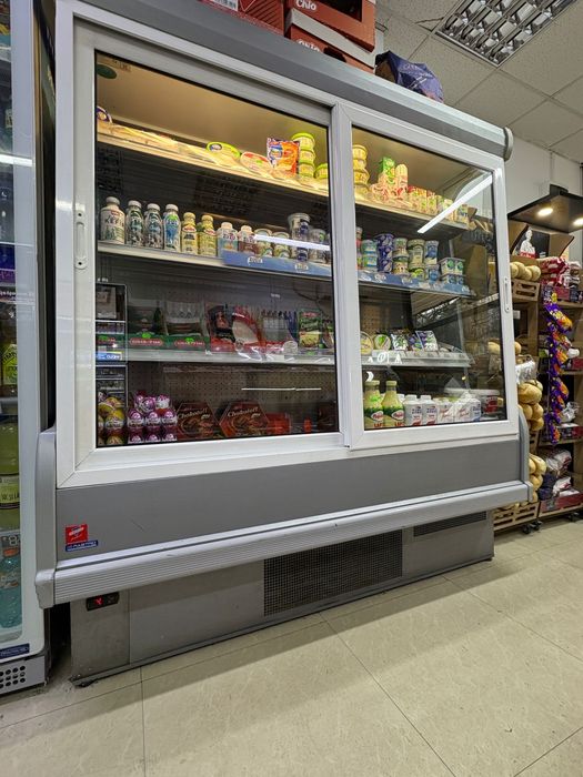 Vitrina lactate/dulciuri etc