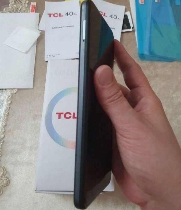 Srochna sotiladi TCL 40XL 6/256GB Orginal Xolati ideal yengide turibdi