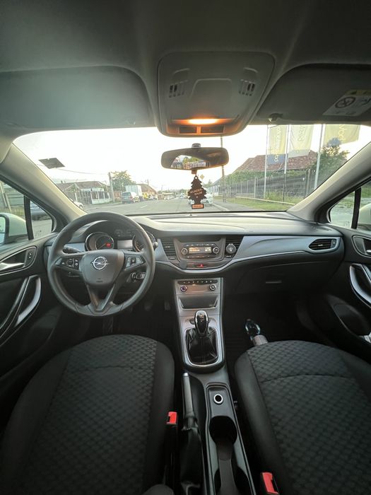 Opel Astra K.