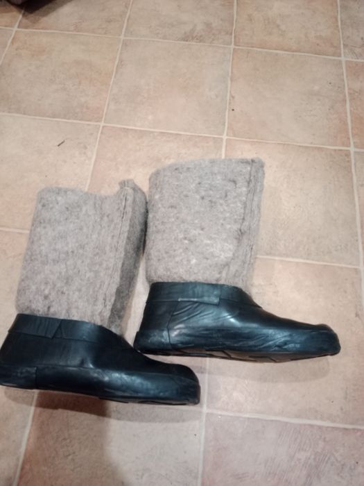 Унты.               .