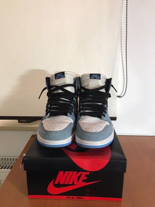 Nike Air Jordan 1 Retro High OG "University Blue"