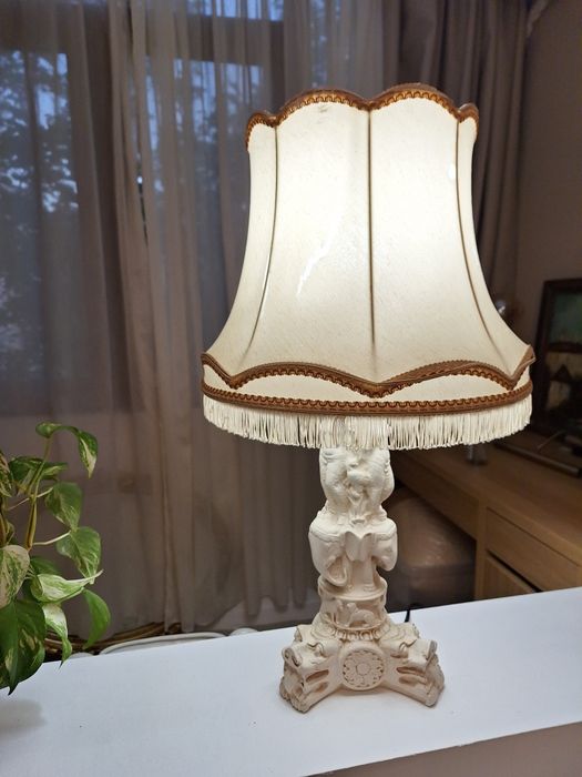 Lampa praf de marmura cu model inspiratie indiana