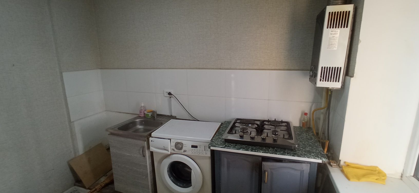 Продам 1. Ком. кв.Саракулька