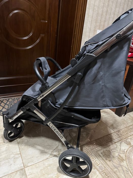 Детская коляска от бренда Luxmom