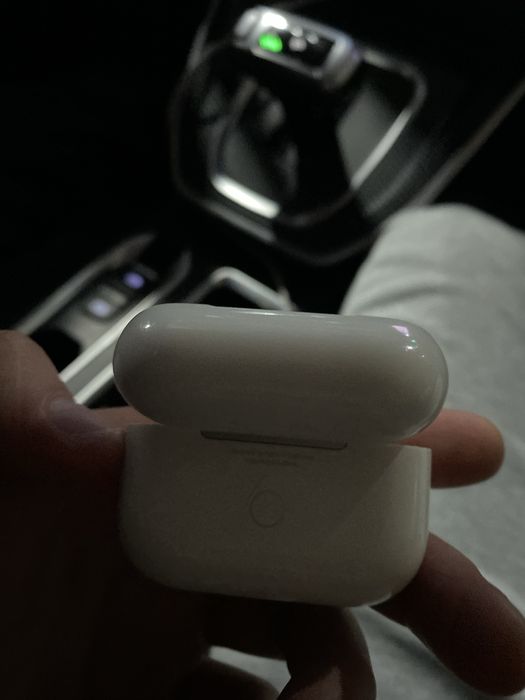 Ayr Pods 3 pro кейс сатылады оригинал срочно